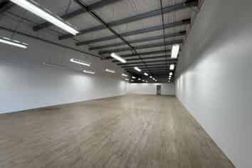 Move in before Christmas - Fraser Cove Retail