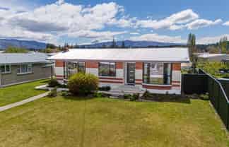 67 Royal Terrace, Alexandra