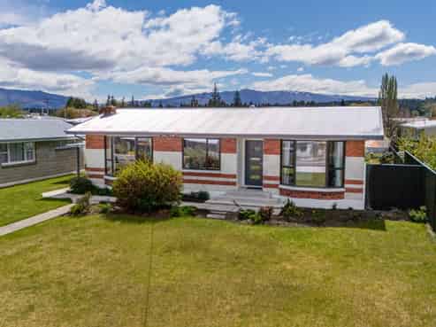 67 Royal Terrace, Alexandra