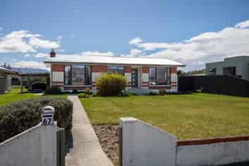 67 Royal Terrace, Alexandra