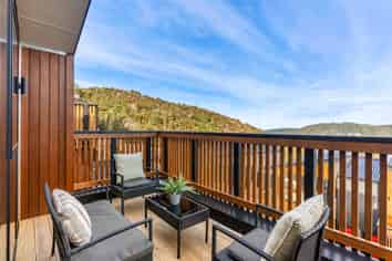 13 Stockden Place, Karori