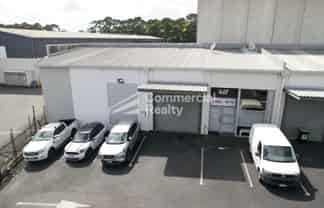 320Sqm Modern Warehouse & Office In Secure Complex