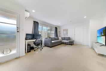 1/21 Trentham Road, Takanini