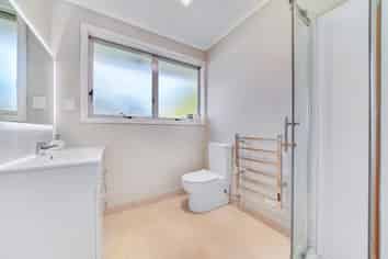 1/21 Trentham Road, Takanini