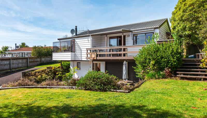 64 Shepherd Road, Waipahihi