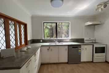 a/11 Invercargill Drive, Kelson