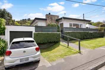 42A Friend Street, Karori