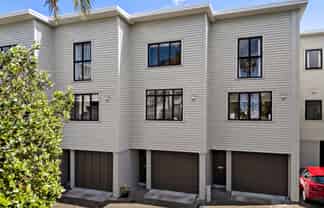 16/17 Lyon Avenue, Mount Albert