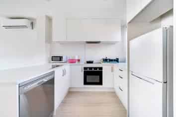 2/15 Rush Place, Mangere