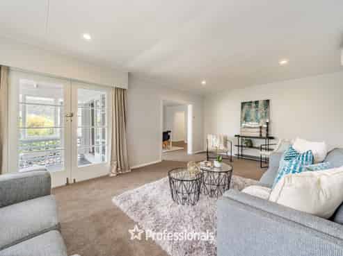 11 Hill Grove, Naenae