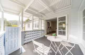 11 Hill Grove, Naenae