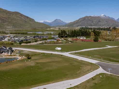 12 Kahiwi Drive, Lower Shotover