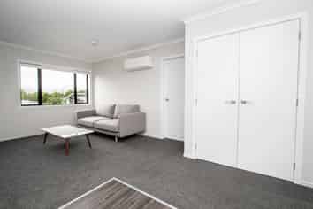 204/17 Vialou Street, Hamilton Central