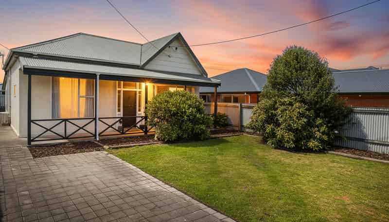 23 East Avenue, SAINT KILDA