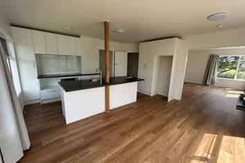 32 Kiwi Road, Raumati Beach