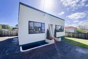 2 August Place, Greenlane