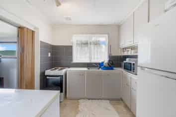 5 Wordsworth Road, Manurewa