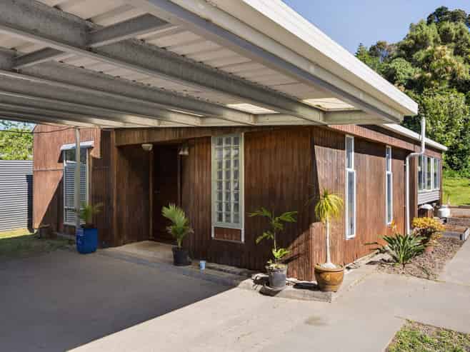 40 Douglas Street, Okitu