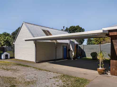 40 Douglas Street, Okitu