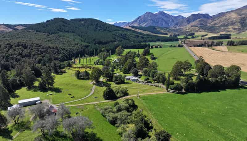 3730 Blackmount Redcliff Road, Blackmount