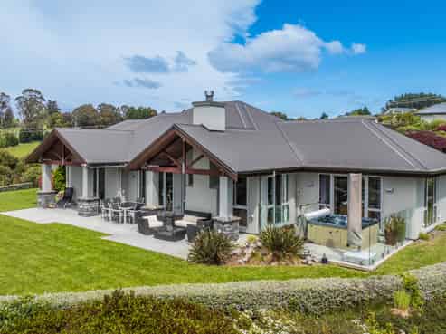 55 Redvale Road, Redwood Valley