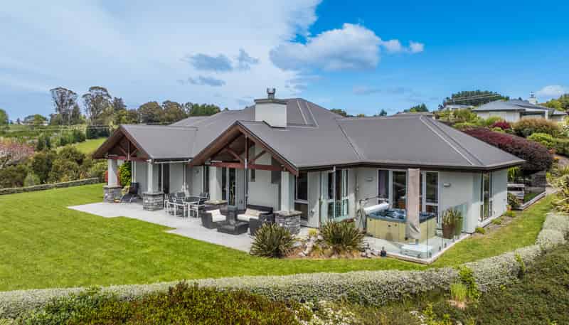 55 Redvale Road, Redwood Valley