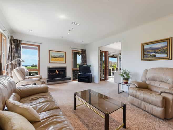55 Redvale Road, Redwood Valley