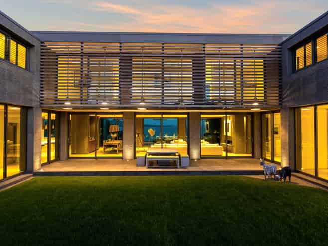 41 Beach Road, Castor Bay