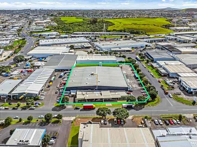 CBRE | Industrial Site with Racking, Cranes & Power