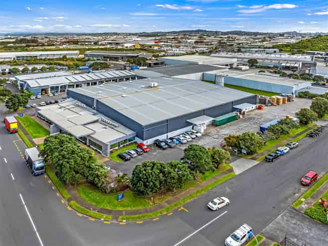 CBRE | Industrial Site with Racking, Cranes & Power