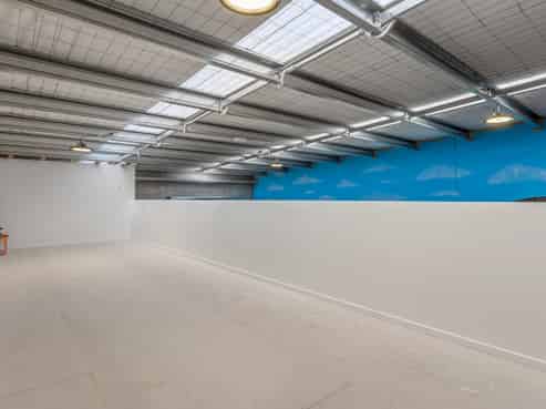 Vacant Possession - Gated Complex