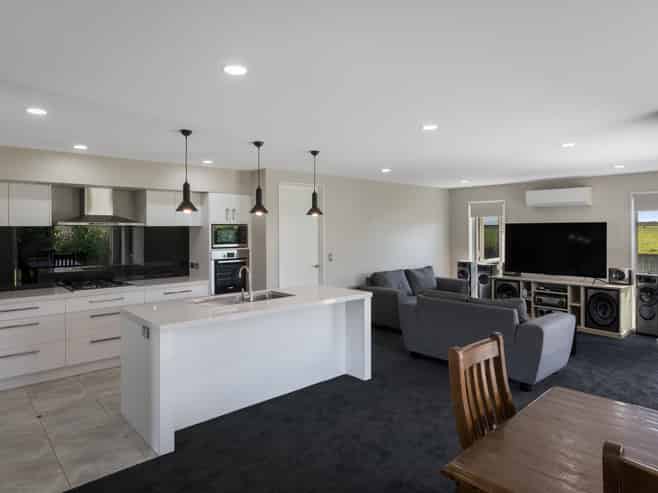 8 Wakatere Place, Thames