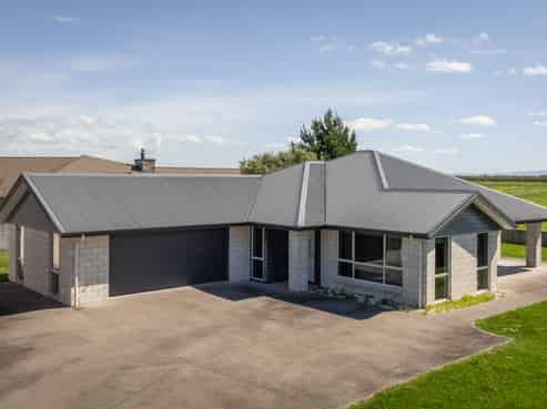 8 Wakatere Place, Thames