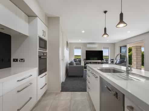 8 Wakatere Place, Thames