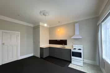 1/102 Barbour Street, Waltham