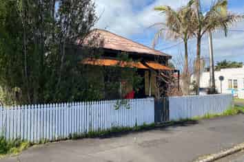 600 Cochrane Street, Thames