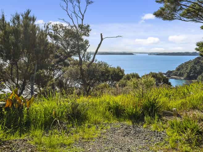25 Titore Way, Russell