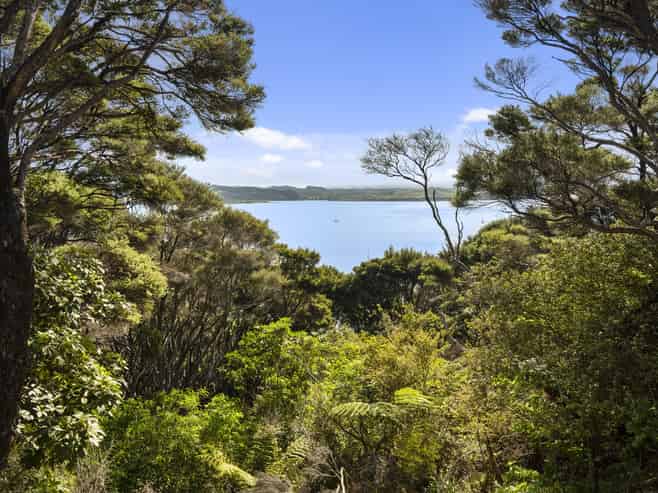 25 Titore Way, Russell