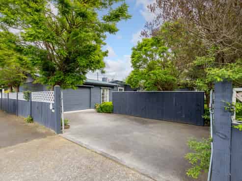 37 Sackville Street, Martinborough