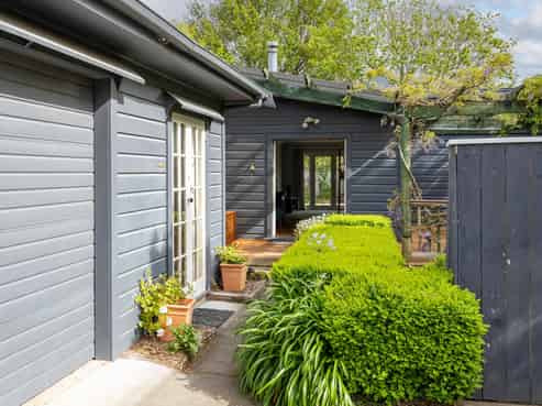 37 Sackville Street, Martinborough