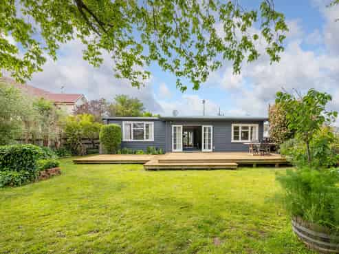 37 Sackville Street, Martinborough