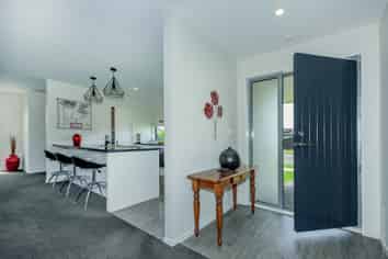 37 Eastfield Drive, Lincoln
