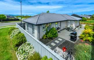 37 Eastfield Drive, Lincoln