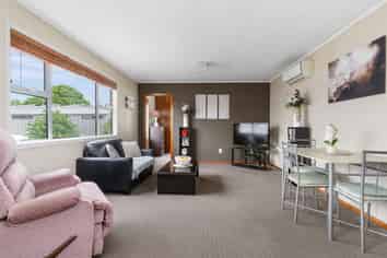 4/369 Hereford Street, Linwood