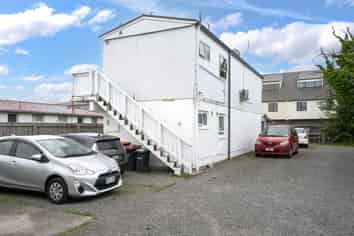 4/369 Hereford Street, Linwood