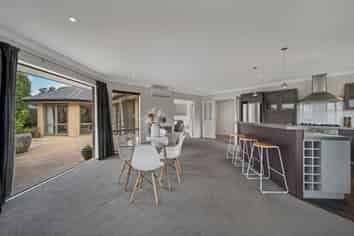 7 Milkers Gate, Parklands