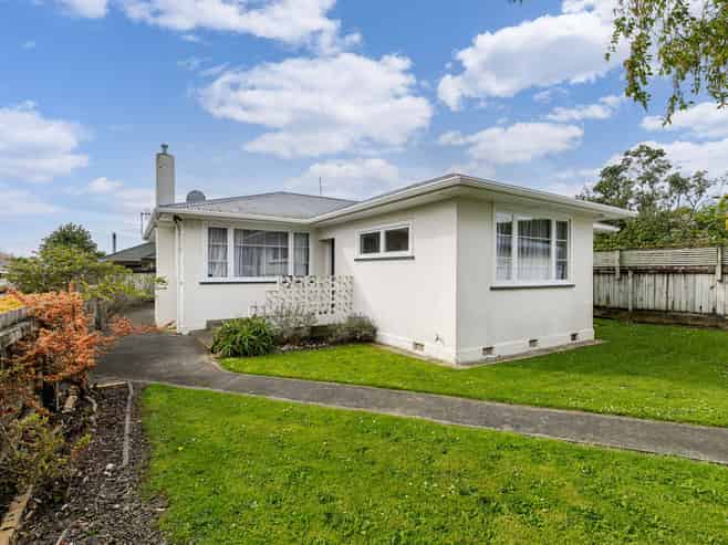 93A College Street, Awapuni