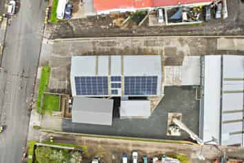 Road-front industrial with live/work opportunity