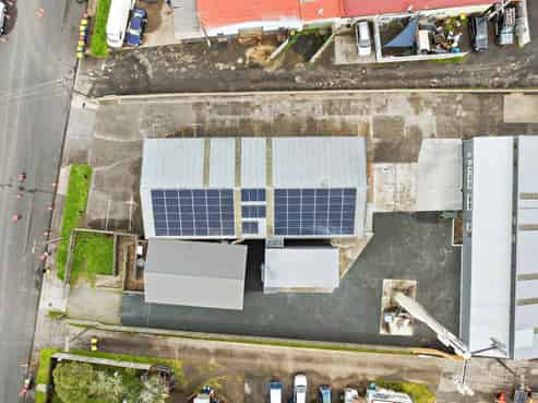 Road-front industrial with live/work opportunity