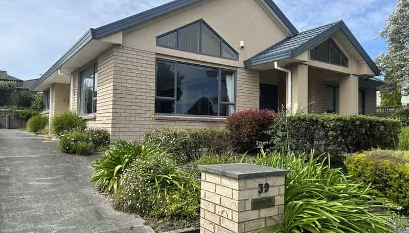 39 Guildford Drive, Paraparaumu